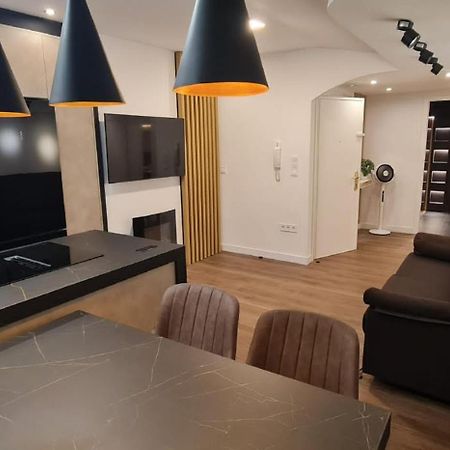 Atico De Diseno En El Centro Apartman Oviedo Kültér fotó