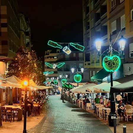 Atico De Diseno En El Centro Apartman Oviedo Kültér fotó
