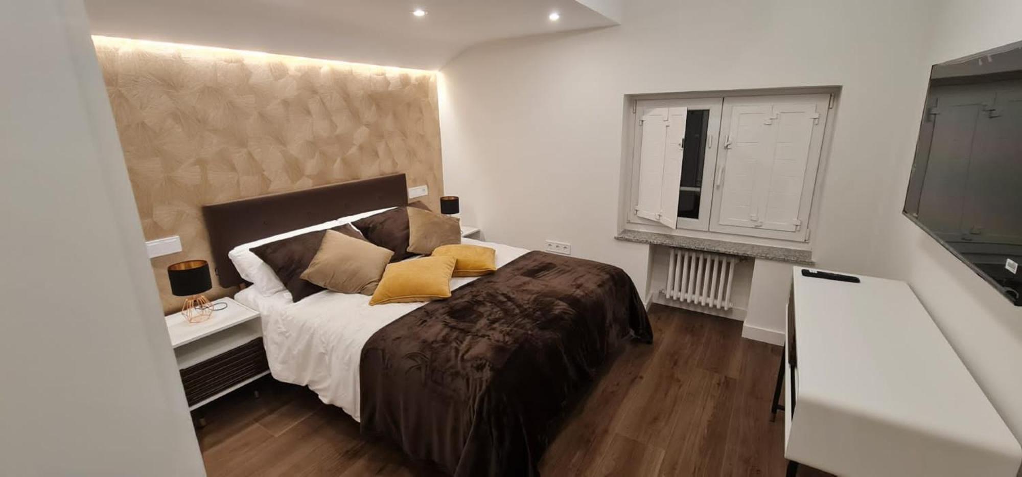 Atico De Diseno En El Centro Apartman Oviedo Kültér fotó